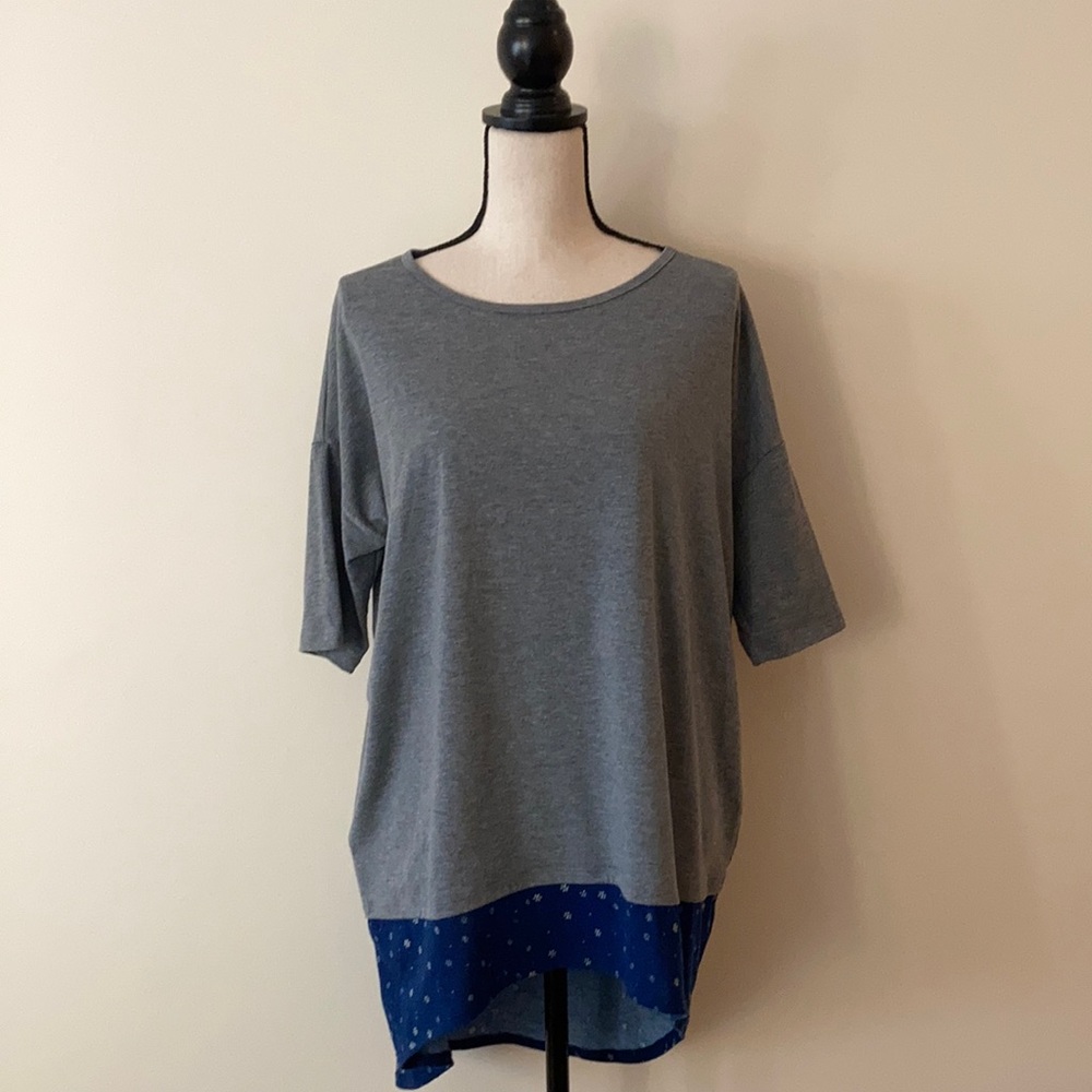 LuLaRoe Classic Tee (S)